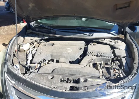 2015 Nissan Altima 2.5/2.5 S/2.5 Sl/2.5 Sv из США, поврежденный, VIN 1N4AL3AP4FC260679